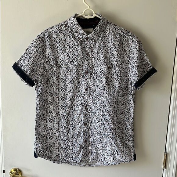 Sunrise Kingdom Button Down Shirt Size L GUC Floral print - Picture 1 of 7